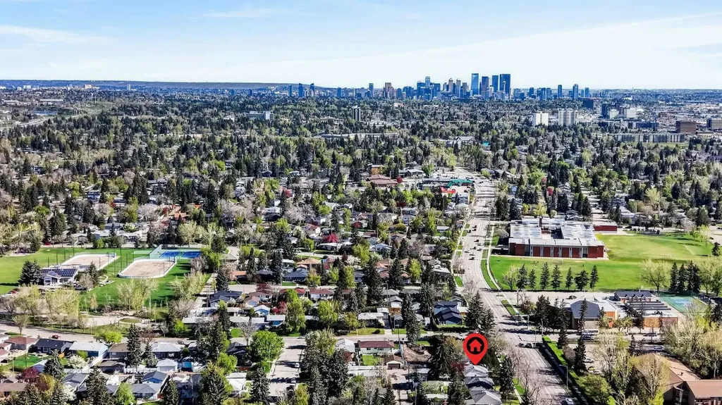 9211 Elbow Drive SW Calgary AB T2V 1L5
