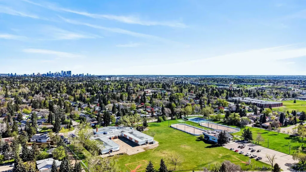 9211 Elbow Drive SW Calgary AB T2V 1L5