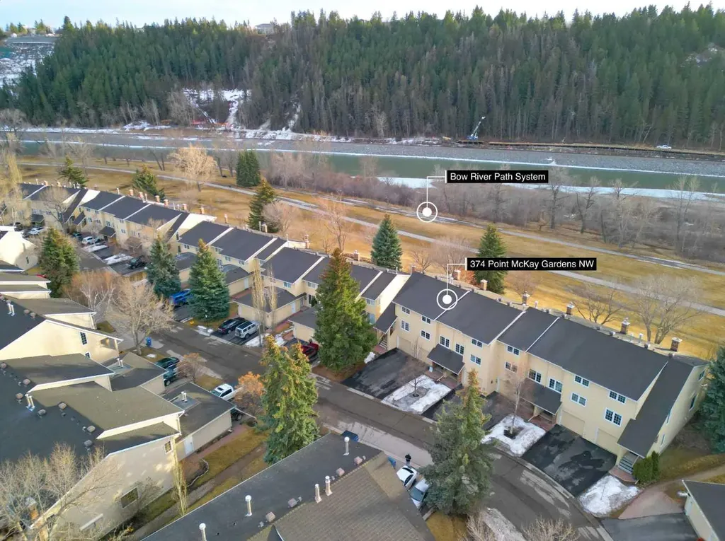 374 Point Mckay Gardens NW Calgary AB T3B 4V8
