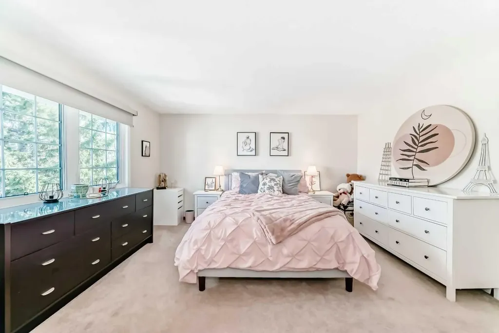 374 Point Mckay Gardens NW Calgary AB T3B 4V8