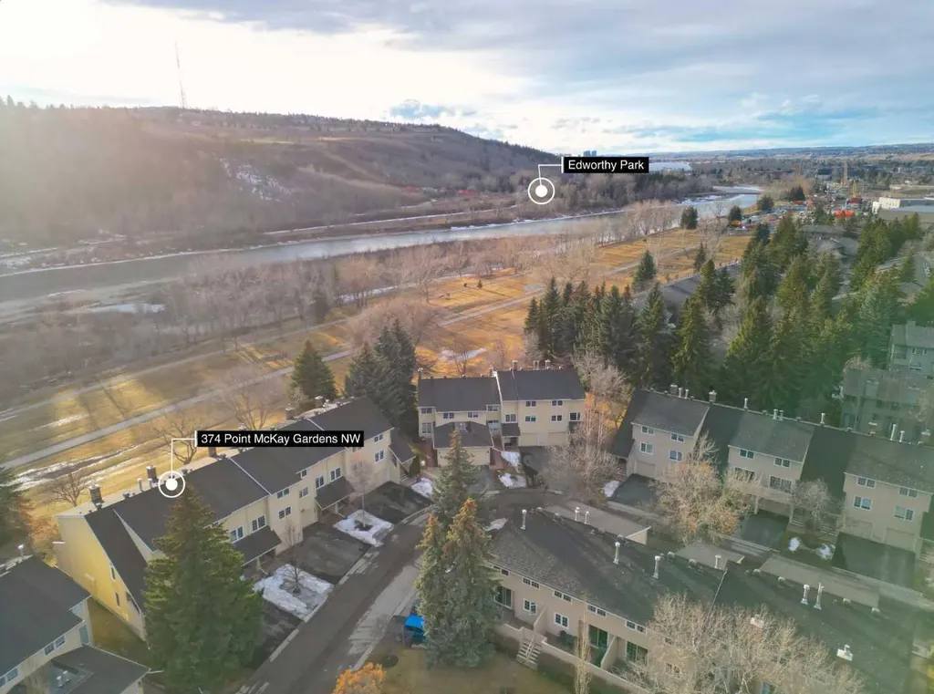 374 Point Mckay Gardens NW Calgary AB T3B 4V8