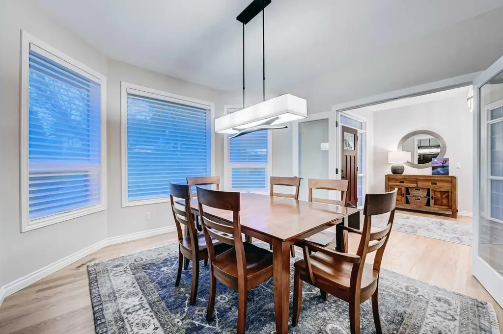 156 Christie Park View SW Calgary AB T3H 2Z5