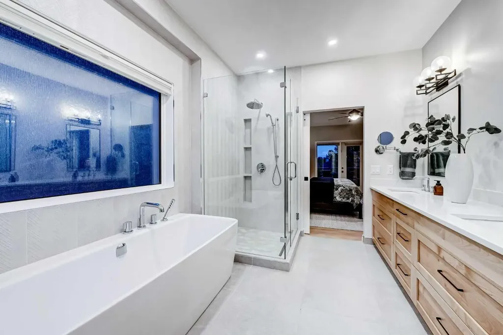 156 Christie Park View SW Calgary AB T3H 2Z5