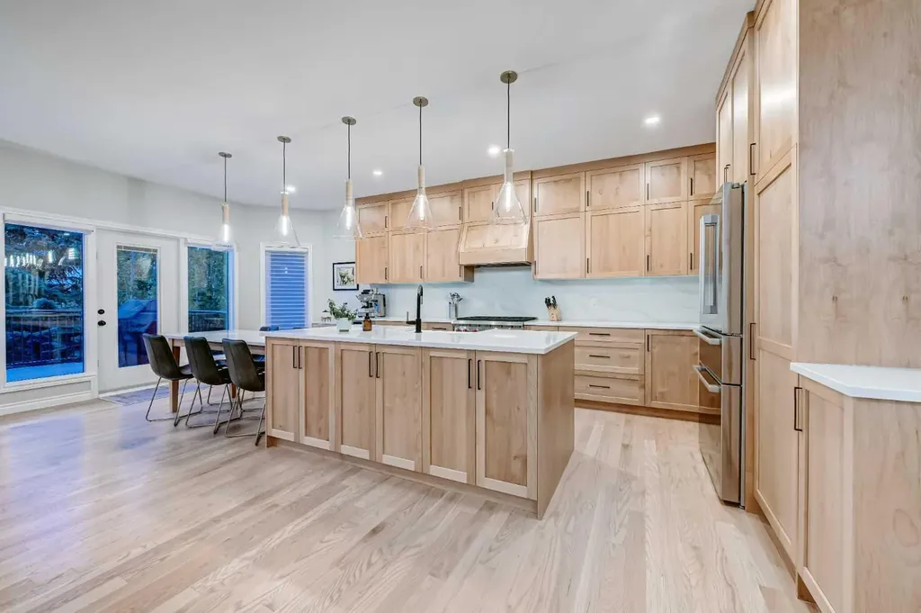 156 Christie Park View SW Calgary AB T3H 2Z5