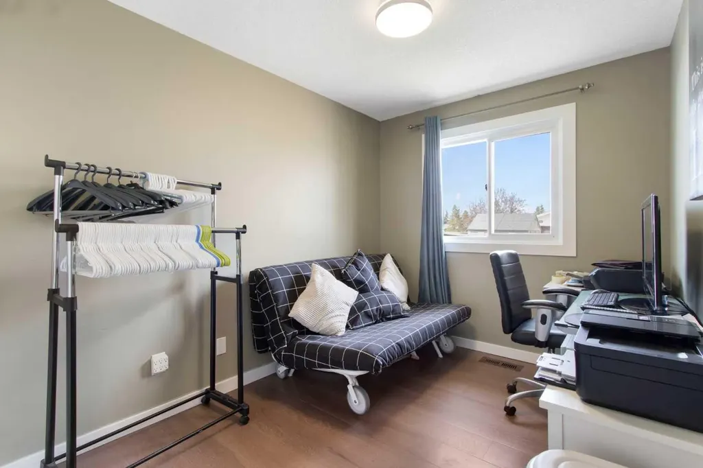 124 Maitland Drive NE Calgary AB T2A 5A5