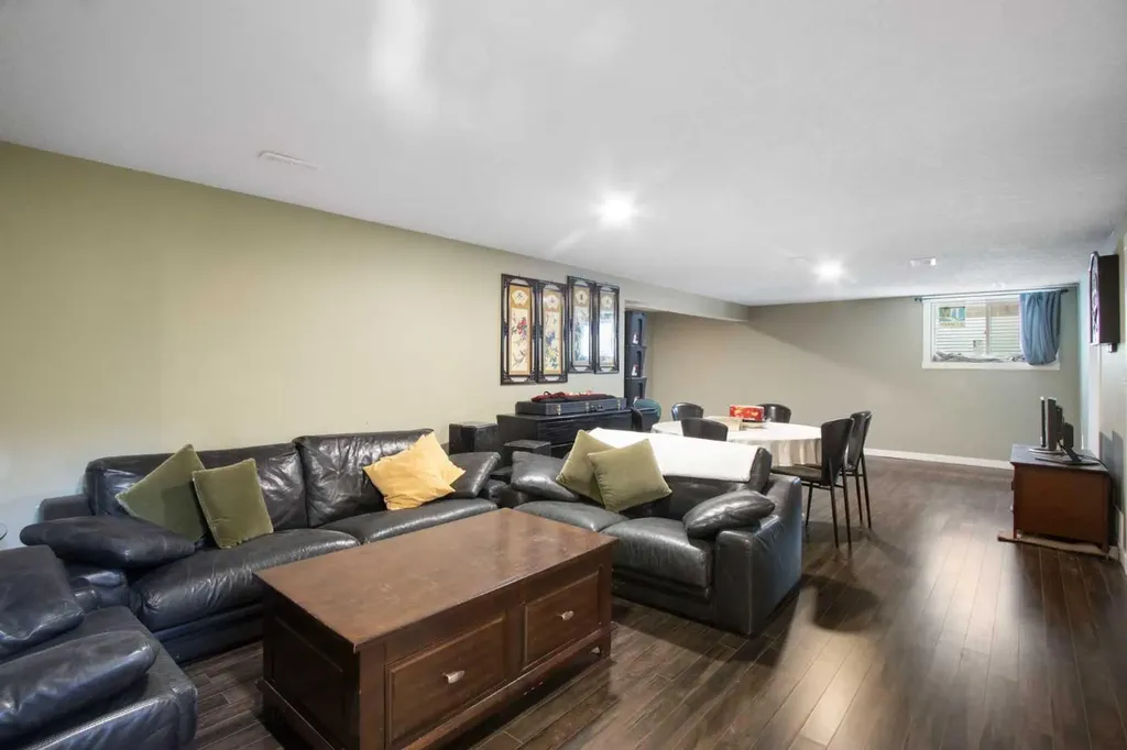 124 Maitland Drive NE Calgary AB T2A 5A5