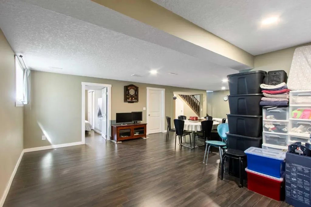 124 Maitland Drive NE Calgary AB T2A 5A5