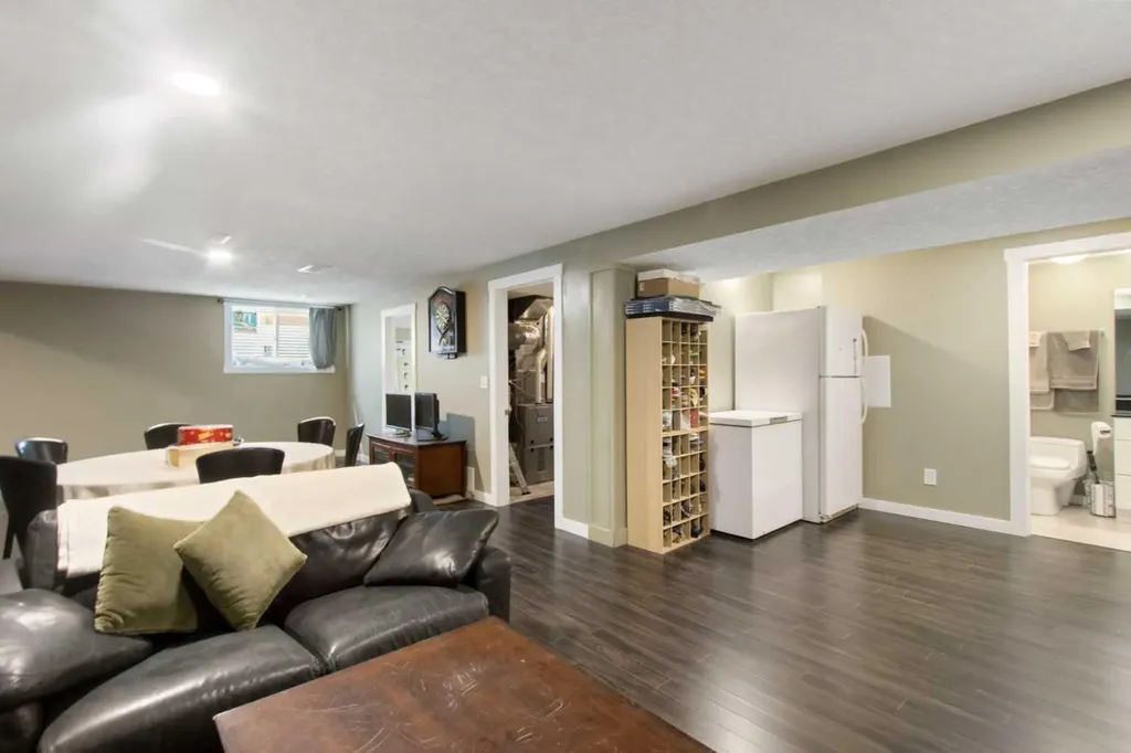 124 Maitland Drive NE Calgary AB T2A 5A5