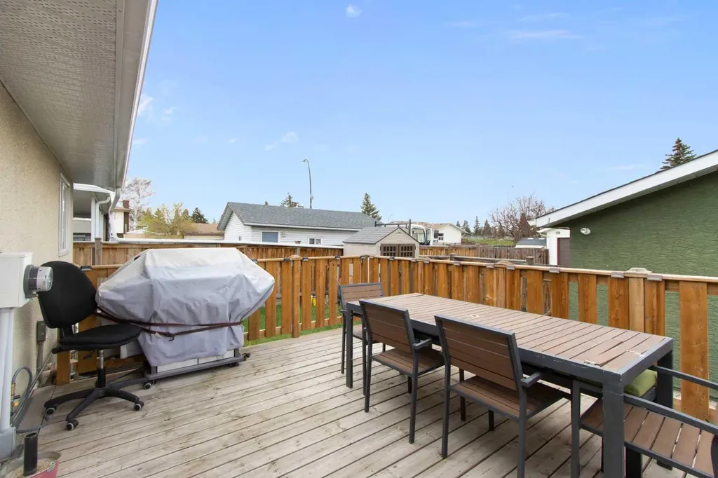 124 Maitland Drive NE Calgary AB T2A 5A5