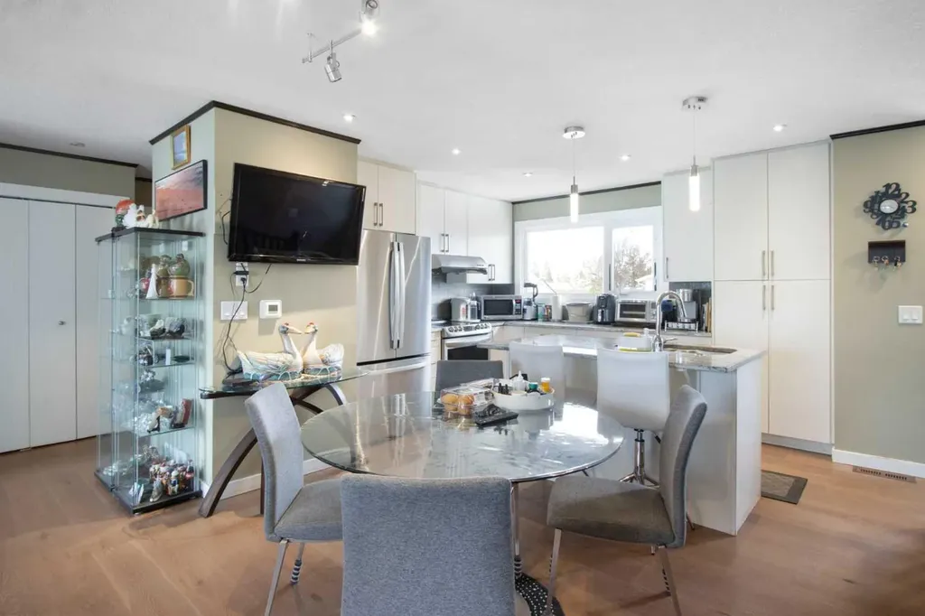 124 Maitland Drive NE Calgary AB T2A 5A5