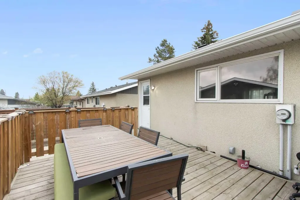 124 Maitland Drive NE Calgary AB T2A 5A5
