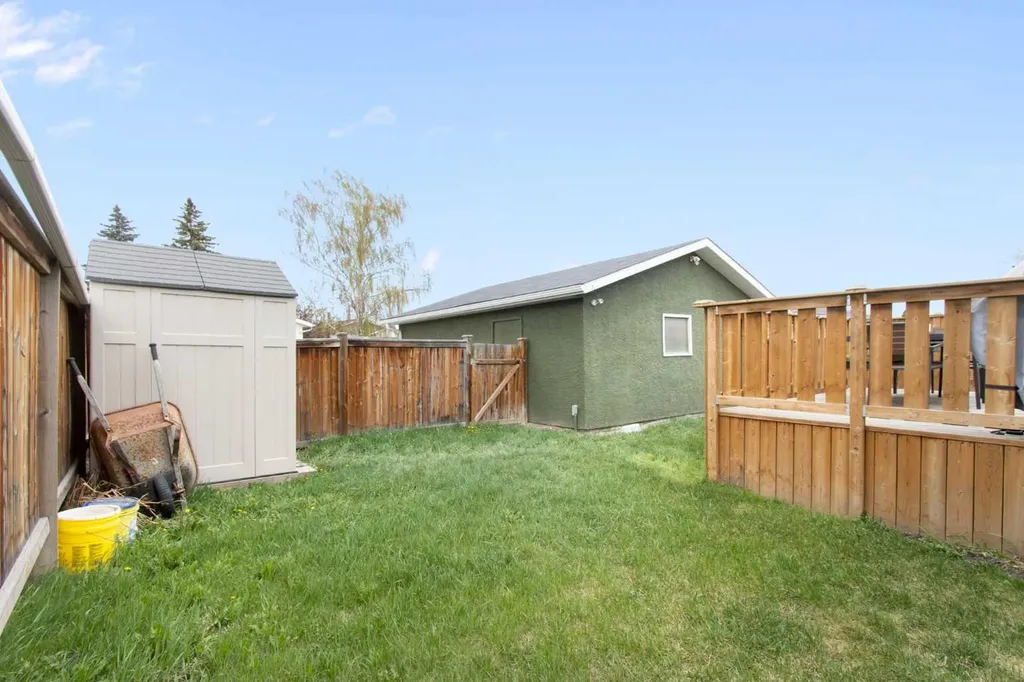 124 Maitland Drive NE Calgary AB T2A 5A5