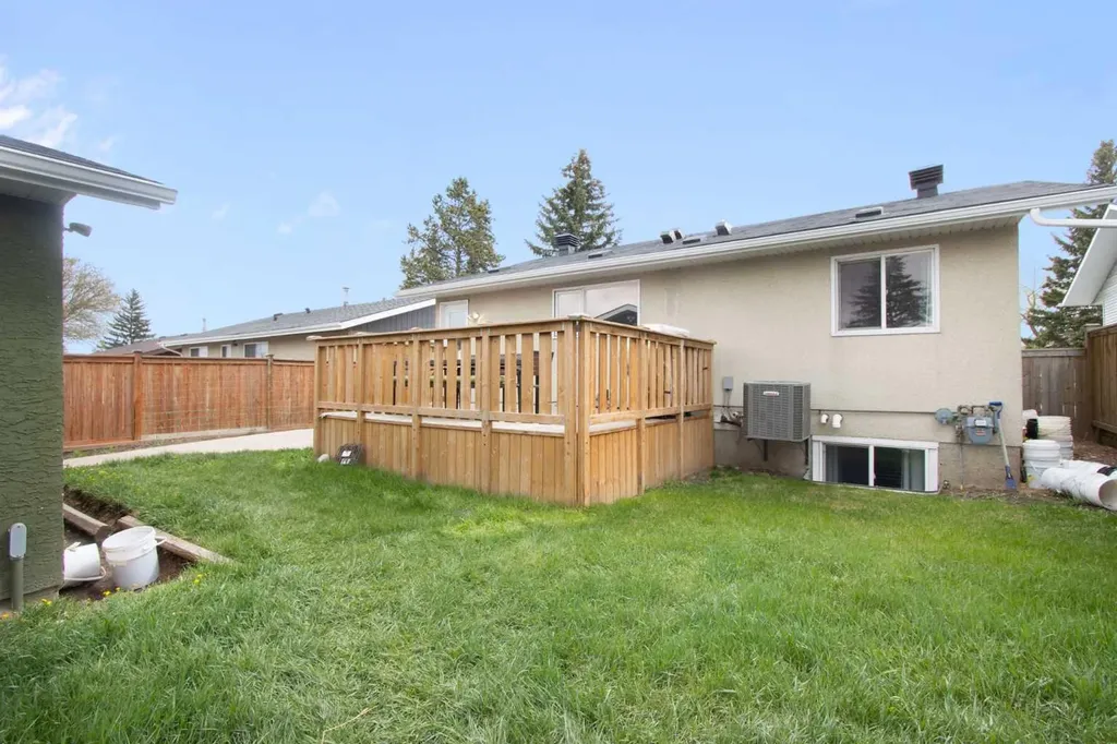 124 Maitland Drive NE Calgary AB T2A 5A5