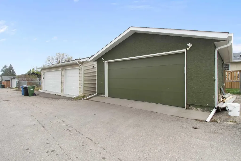 124 Maitland Drive NE Calgary AB T2A 5A5