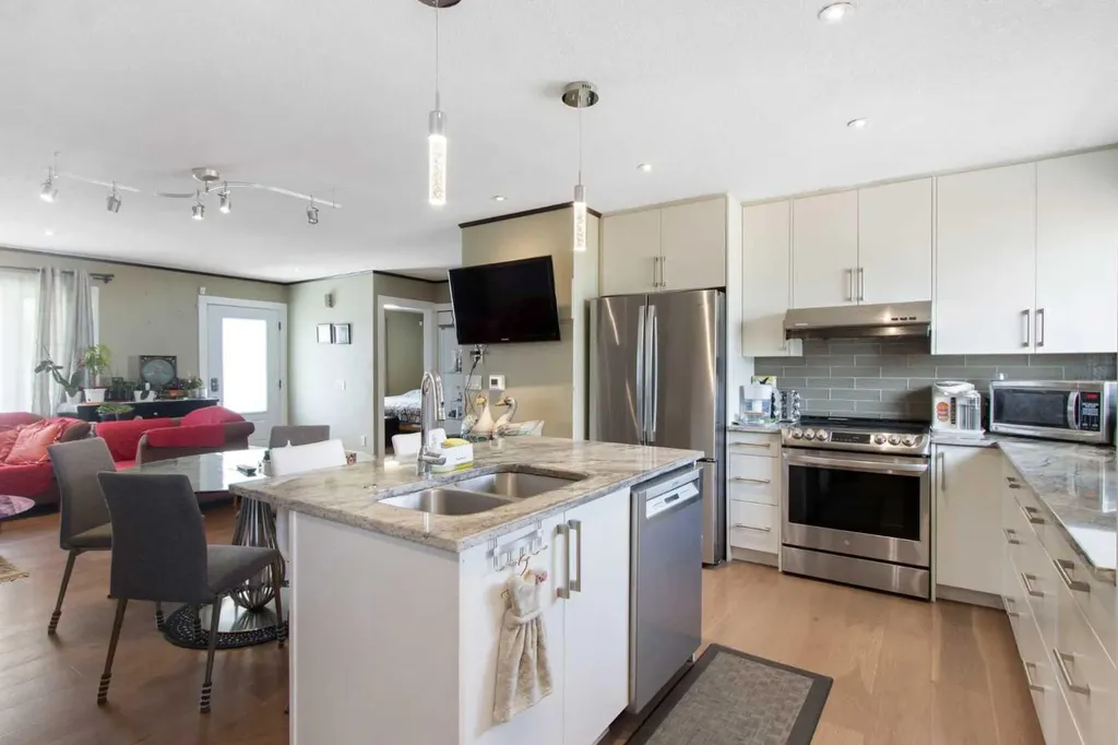 124 Maitland Drive NE Calgary AB T2A 5A5