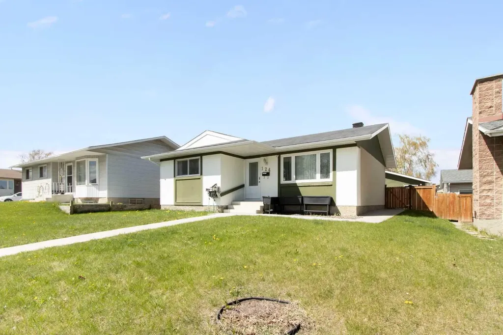 124 Maitland Drive NE Calgary AB T2A 5A5