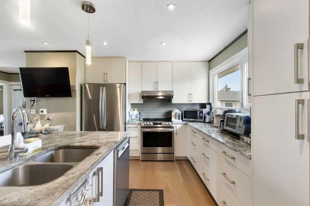 124 Maitland Drive NE Calgary AB T2A 5A5