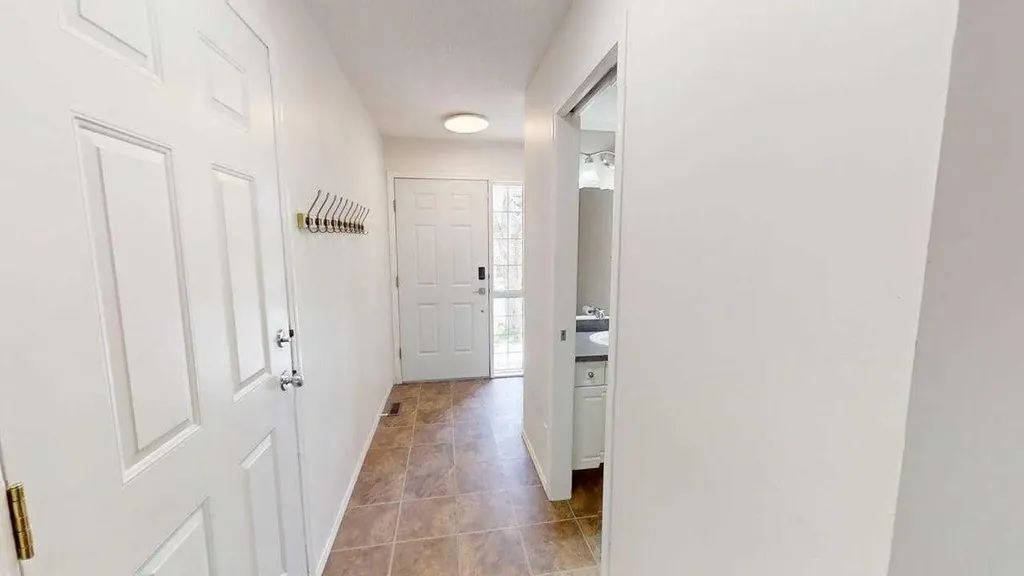 545 Highlands Boulevard W Lethbridge AB T1J 4V2