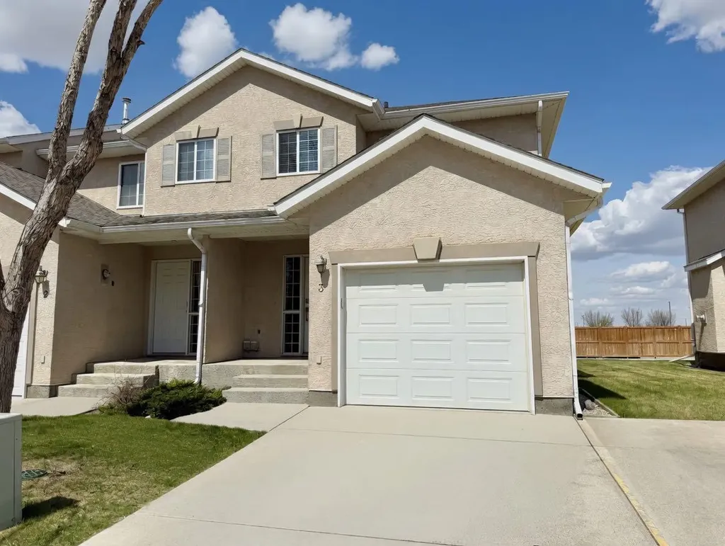 545 Highlands Boulevard W Lethbridge AB T1J 4V2