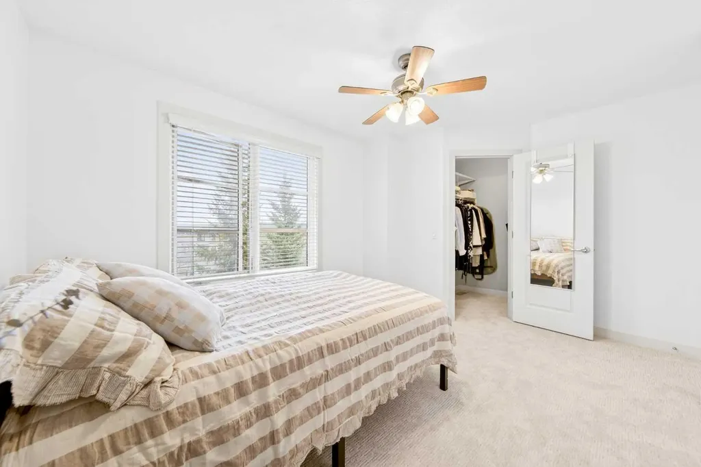 208 Aspen Hills Villas SW Calgary AB T3H0h8