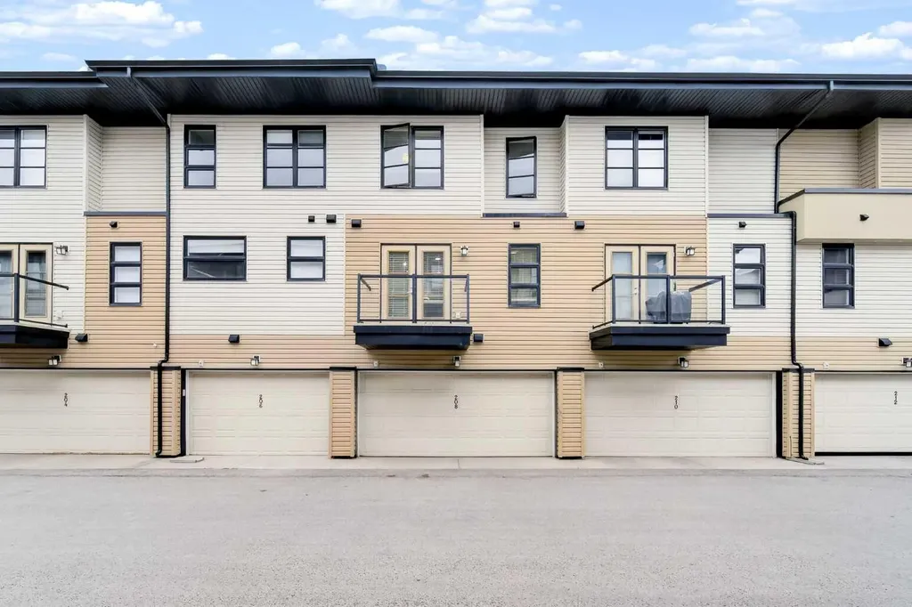 208 Aspen Hills Villas SW Calgary AB T3H0h8