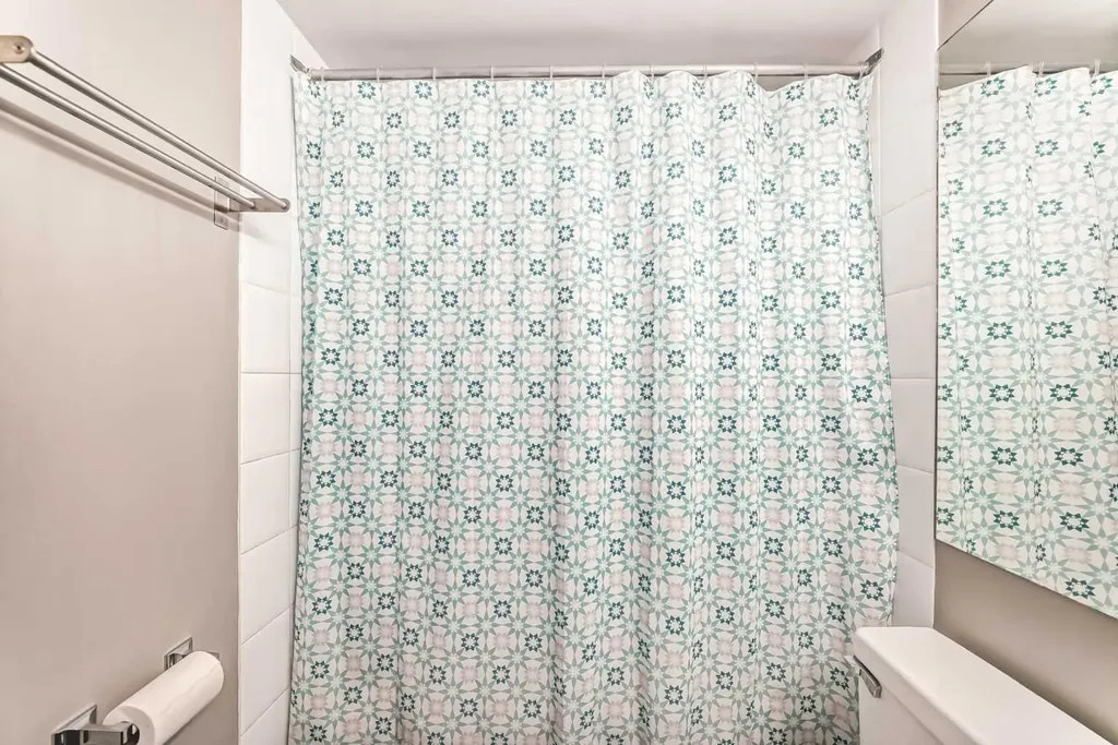 317 14 Avenue SW Calgary AB T2R 0M4