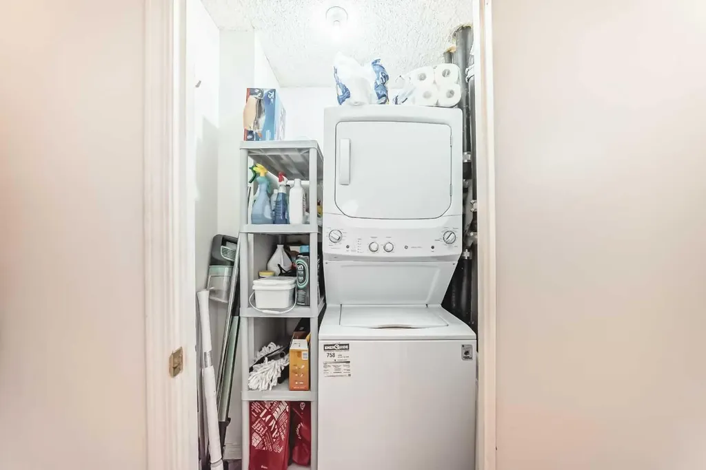 317 14 Avenue SW Calgary AB T2R 0M4