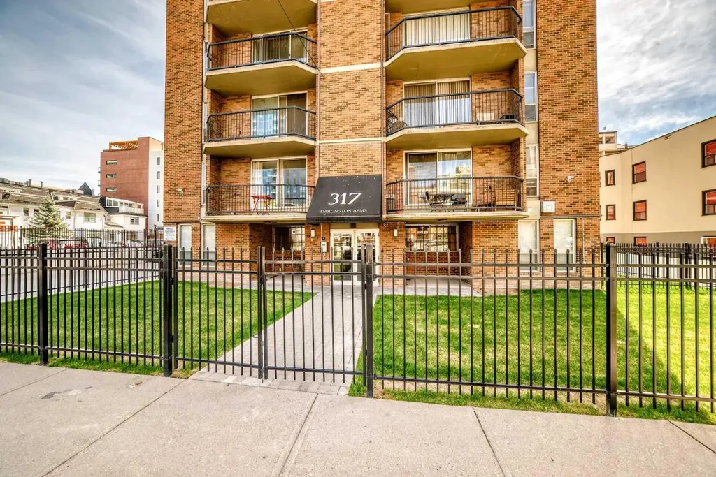 317 14 Avenue SW Calgary AB T2R 0M4