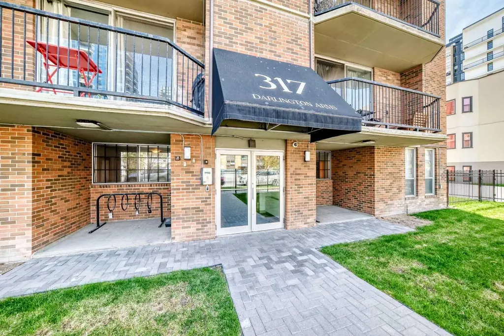 317 14 Avenue SW Calgary AB T2R 0M4