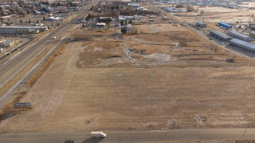 201 Canal Boulevard Strathmore AB T1P 0C4