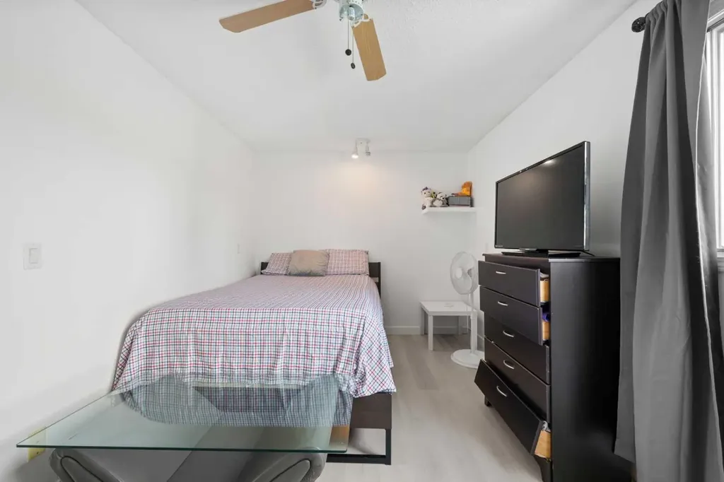 3312 56 Street NE Calgary AB T1Y 3W1