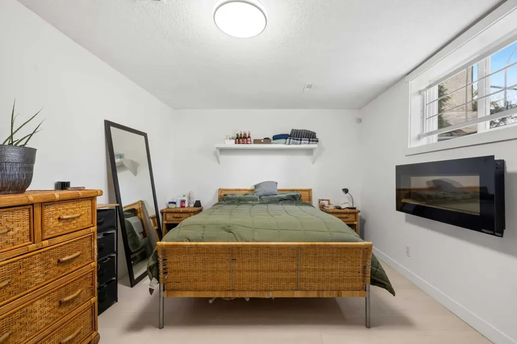 3312 56 Street NE Calgary AB T1Y 3W1