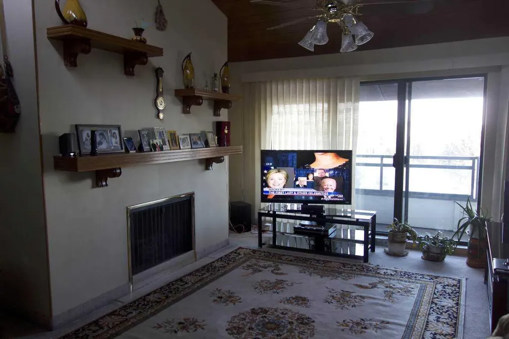 3719C 49 Street NW Calgary AB T3A 2E3