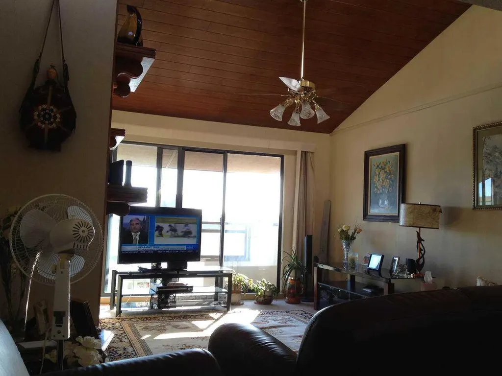 3719C 49 Street NW Calgary AB T3A 2E3