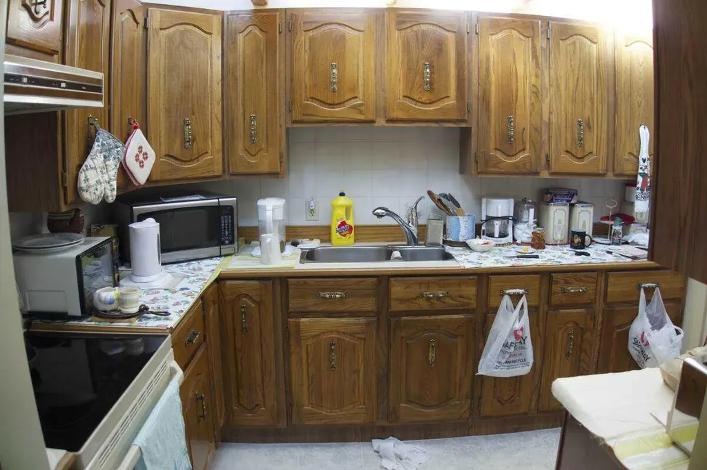 3719C 49 Street NW Calgary AB T3A 2E3