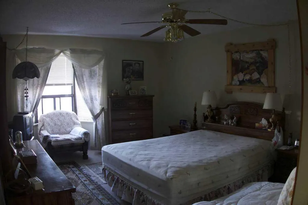 3719C 49 Street NW Calgary AB T3A 2E3