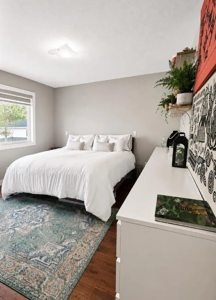 95 Hillgrove Crescent SW Calgary AB T2V 3K9
