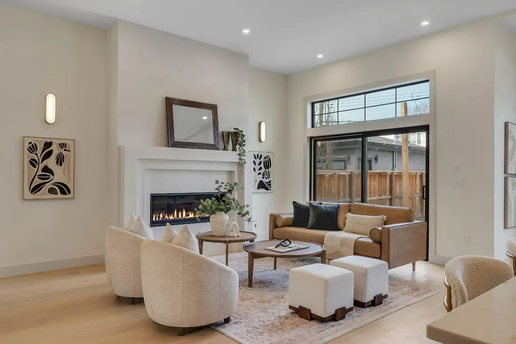 2034 49 Avenue SW Calgary AB T2T 2V4