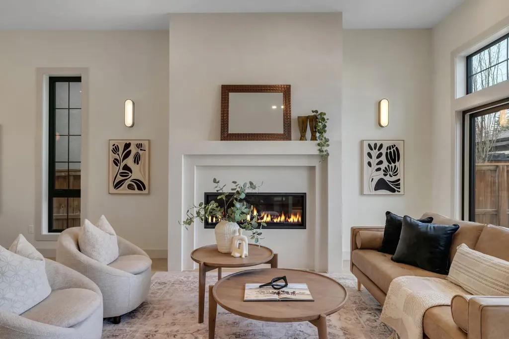2034 49 Avenue SW Calgary AB T2T 2V4