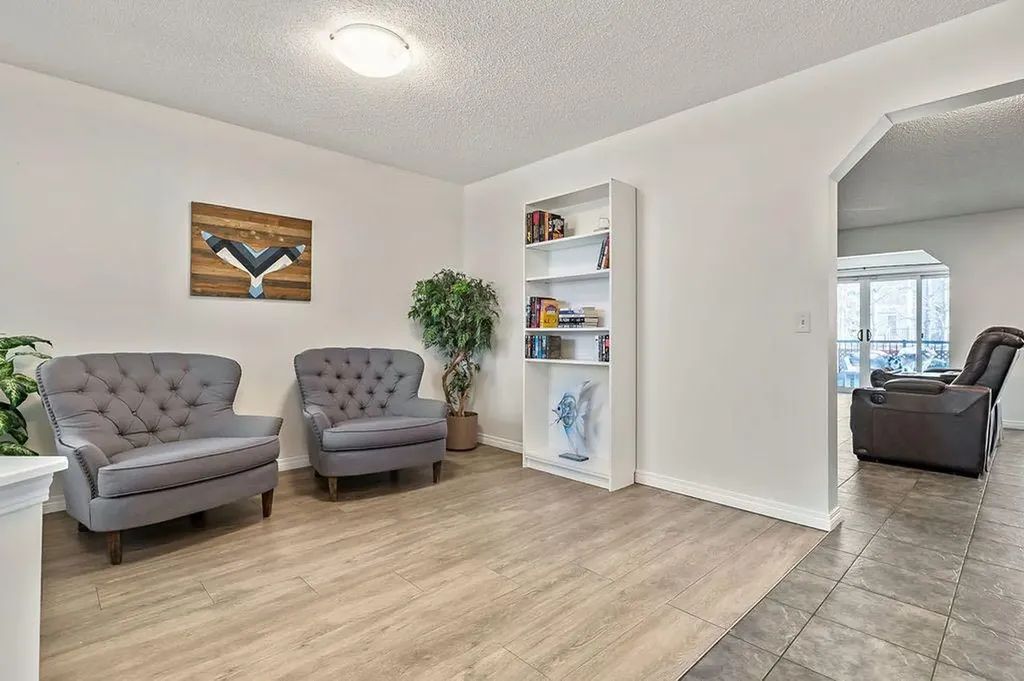 30 Drake Landing Common Okotoks AB T1S2H4