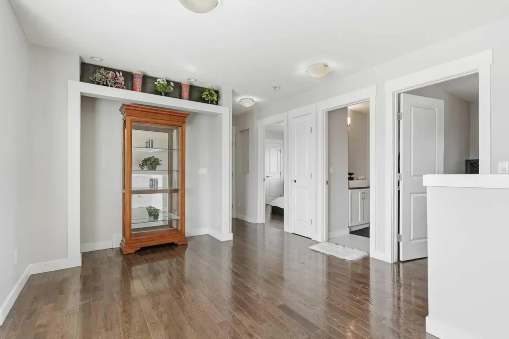 161 Rainbow Falls Glen Chestermere AB T1X 0S5