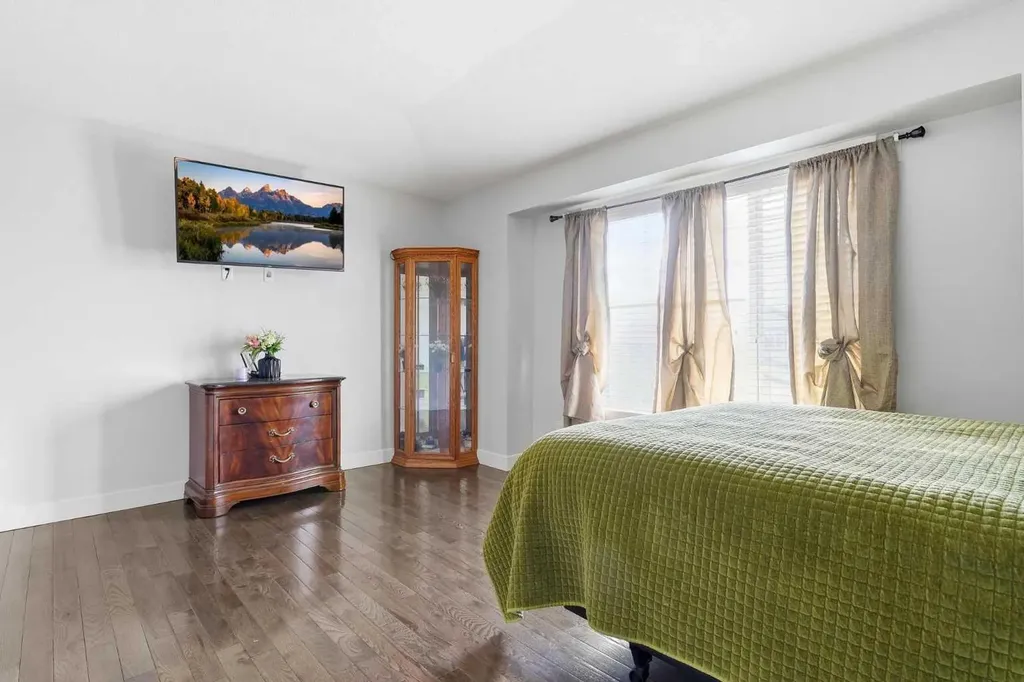 161 Rainbow Falls Glen Chestermere AB T1X 0S5