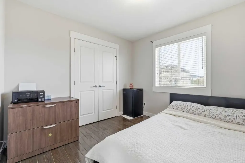161 Rainbow Falls Glen Chestermere AB T1X 0S5