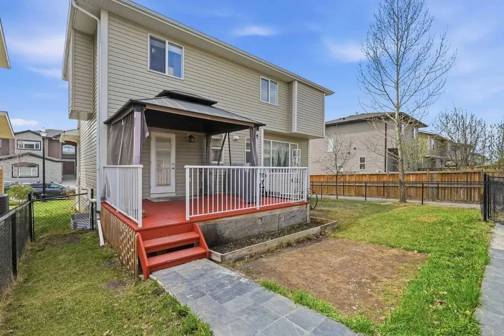 161 Rainbow Falls Glen Chestermere AB T1X 0S5