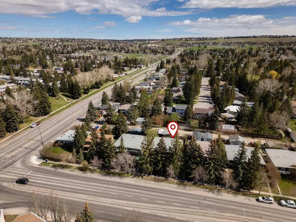 5222 Dalhousie Drive NW Calgary AB T3A 1B5