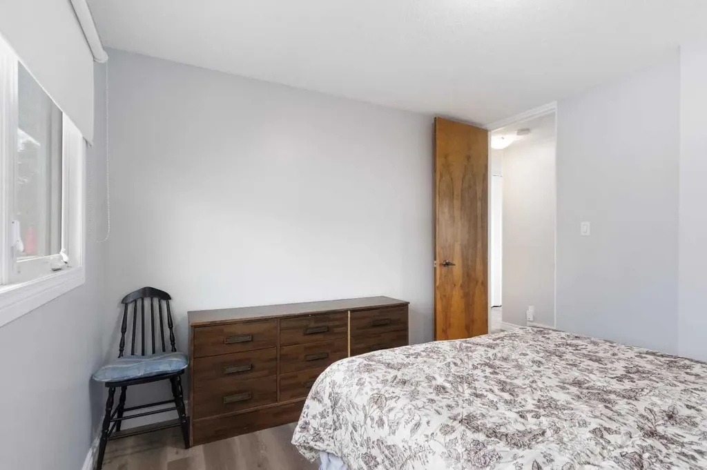 23 Clark Crescent Fort Mcmurray AB T9H 1M8