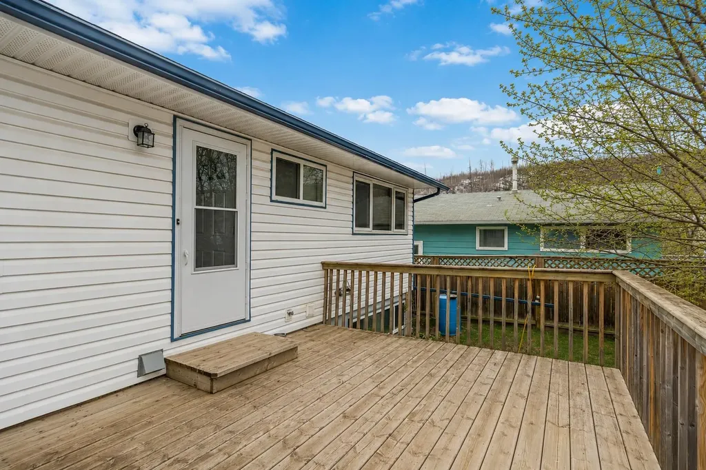 23 Clark Crescent Fort Mcmurray AB T9H 1M8