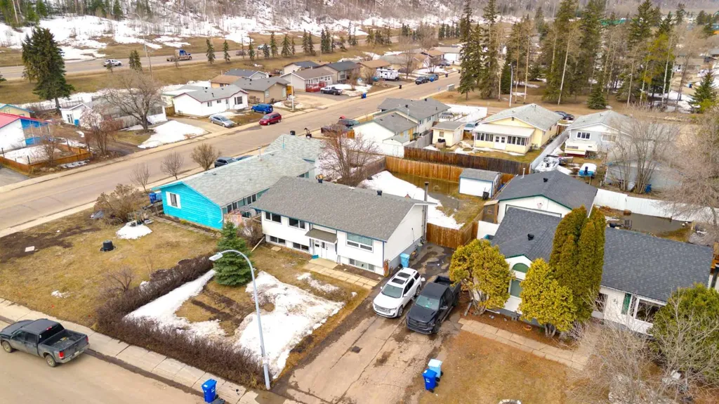 23 Clark Crescent Fort Mcmurray AB T9H 1M8
