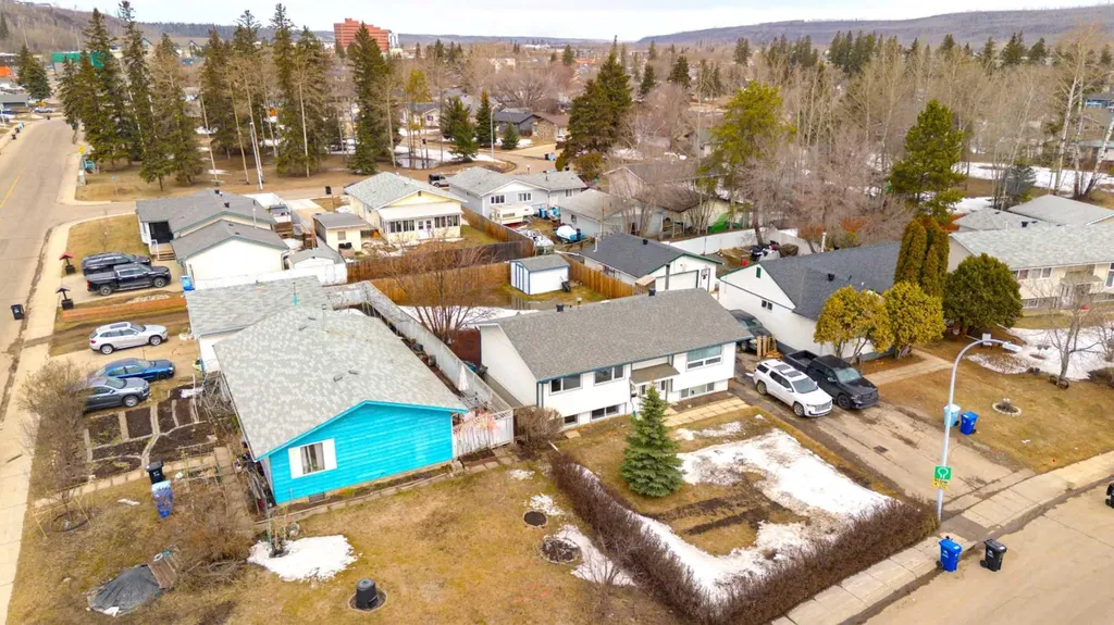 23 Clark Crescent Fort Mcmurray AB T9H 1M8