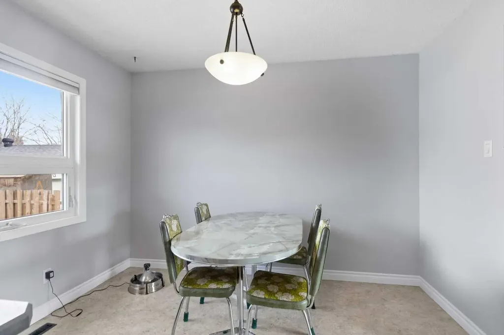 23 Clark Crescent Fort Mcmurray AB T9H 1M8